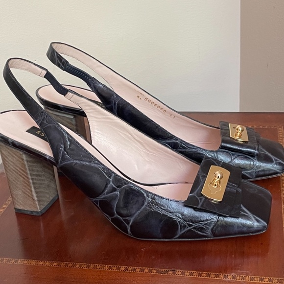 Escada  Designer NWOT Leather Sling back Pump - Picture 2 of 16